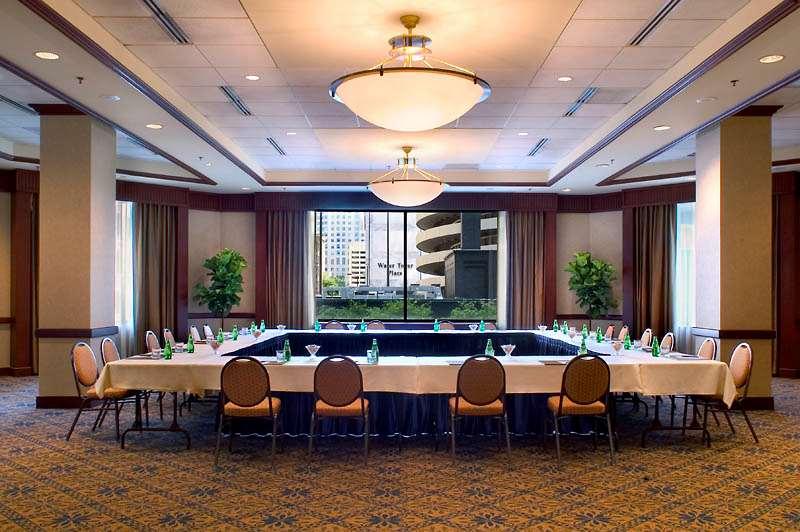 Hilton Chicago Magnificent Mile Suites Facilidades foto