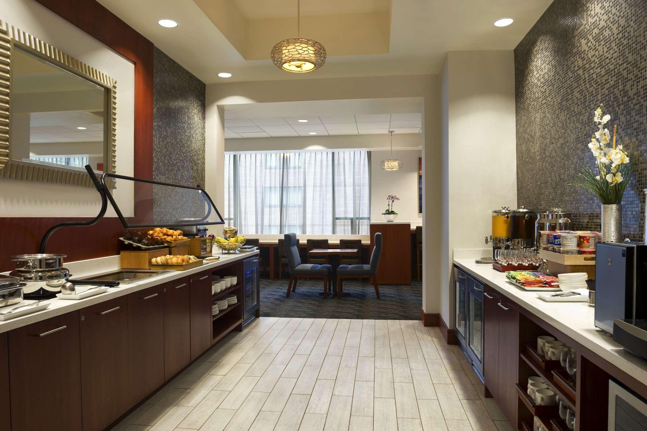 Hilton Chicago Magnificent Mile Suites Exterior foto